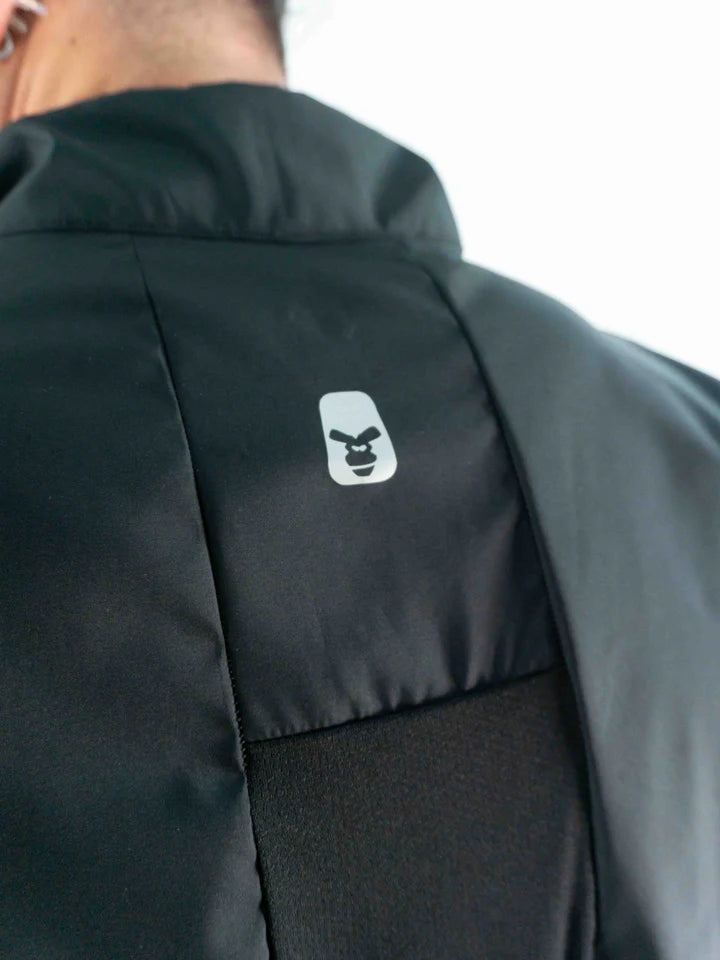 CHAQUETA CORTAVIENTOS NEGRA