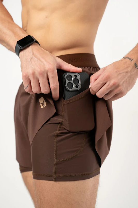 Short Core Motion Chocolate Hombre