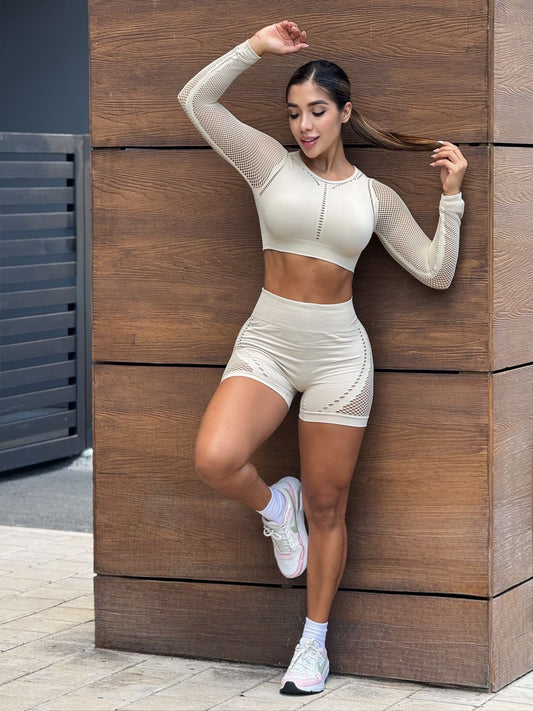 conjunto short + sueter beige