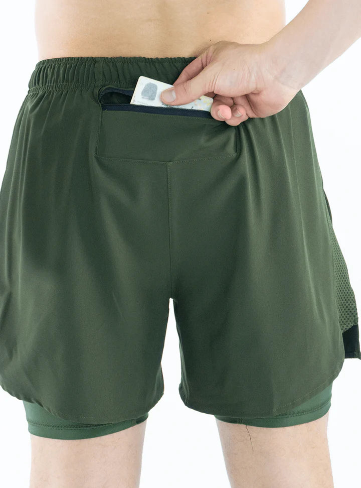 SHORT CON LICRA RUNNIN VERDE MILITAR