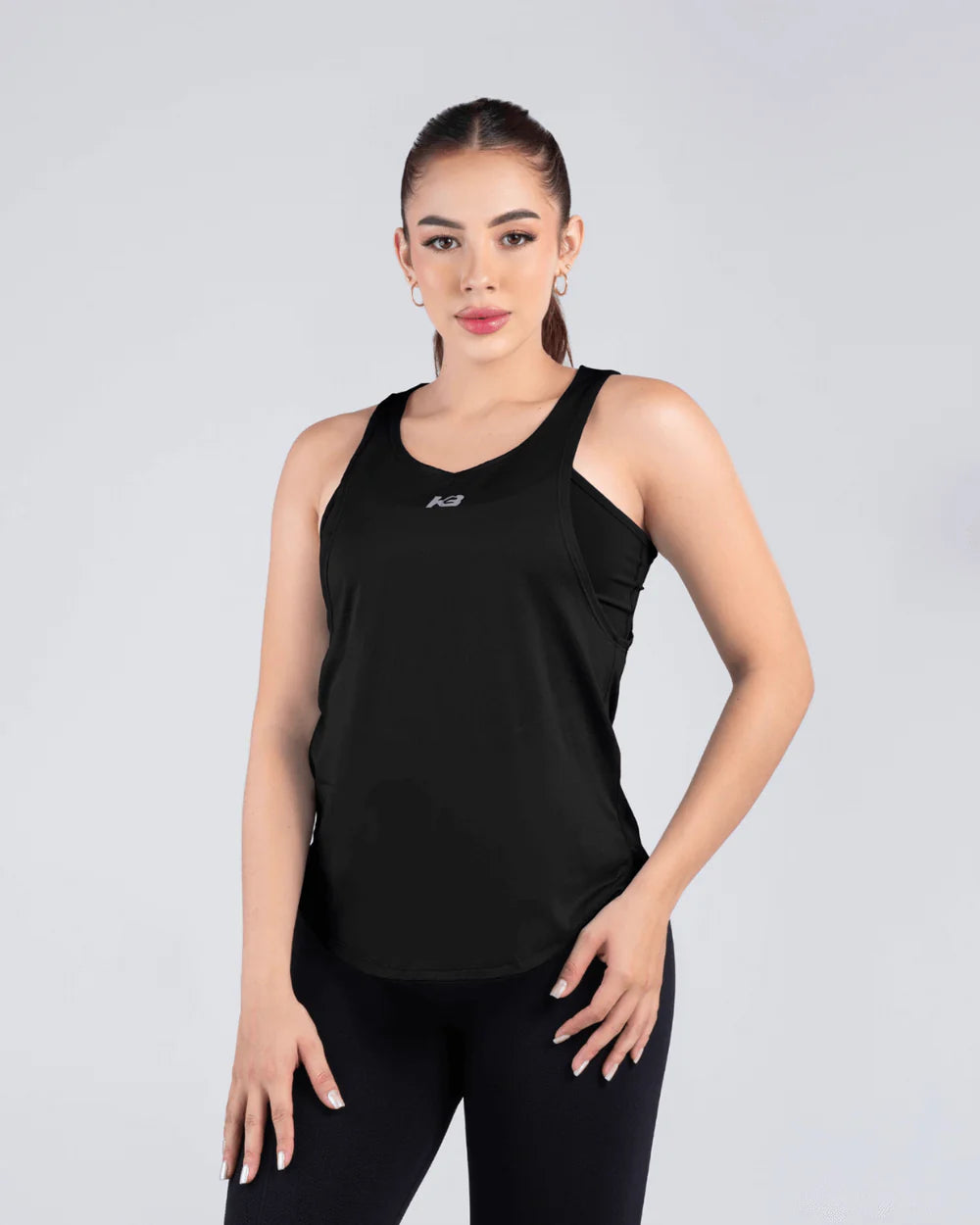 franeliila + top /937 negro