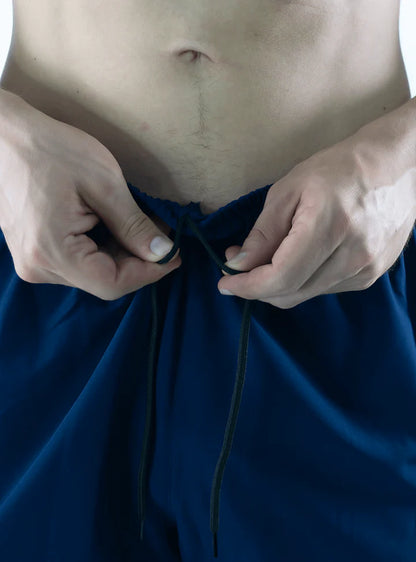 SHORT AJUSTADO AZUL OSCURO