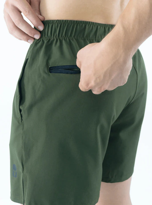 SHORT CON LICRA RUNNIN VERDE MILITAR