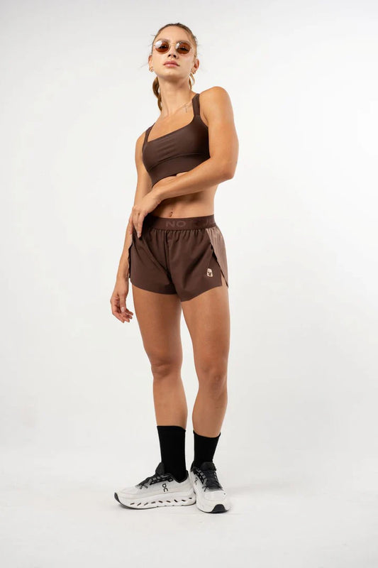 Conjunto Running Performance Chocolate